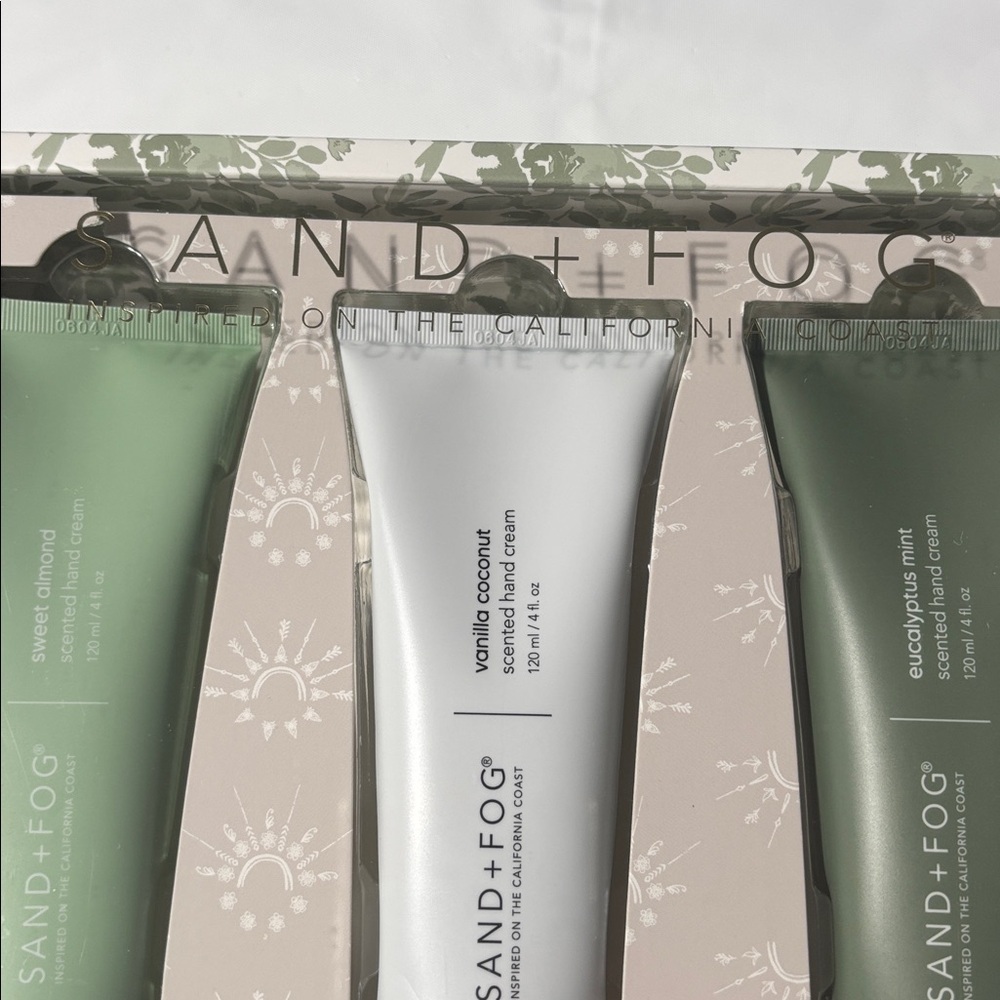 Sand + Fog Hand Cream Trio Set - Picture 3 of 6